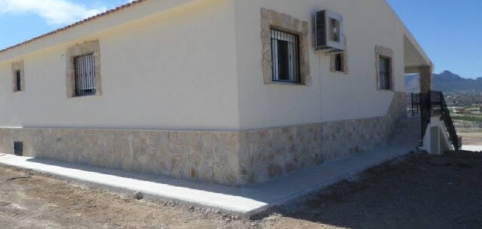 Resale - Villa - La Romana