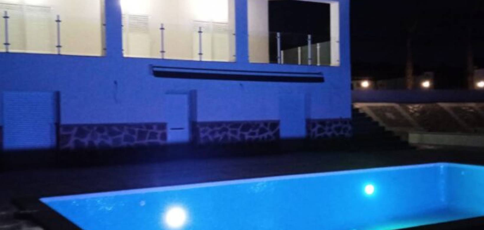 Resale - Villa - La Romana