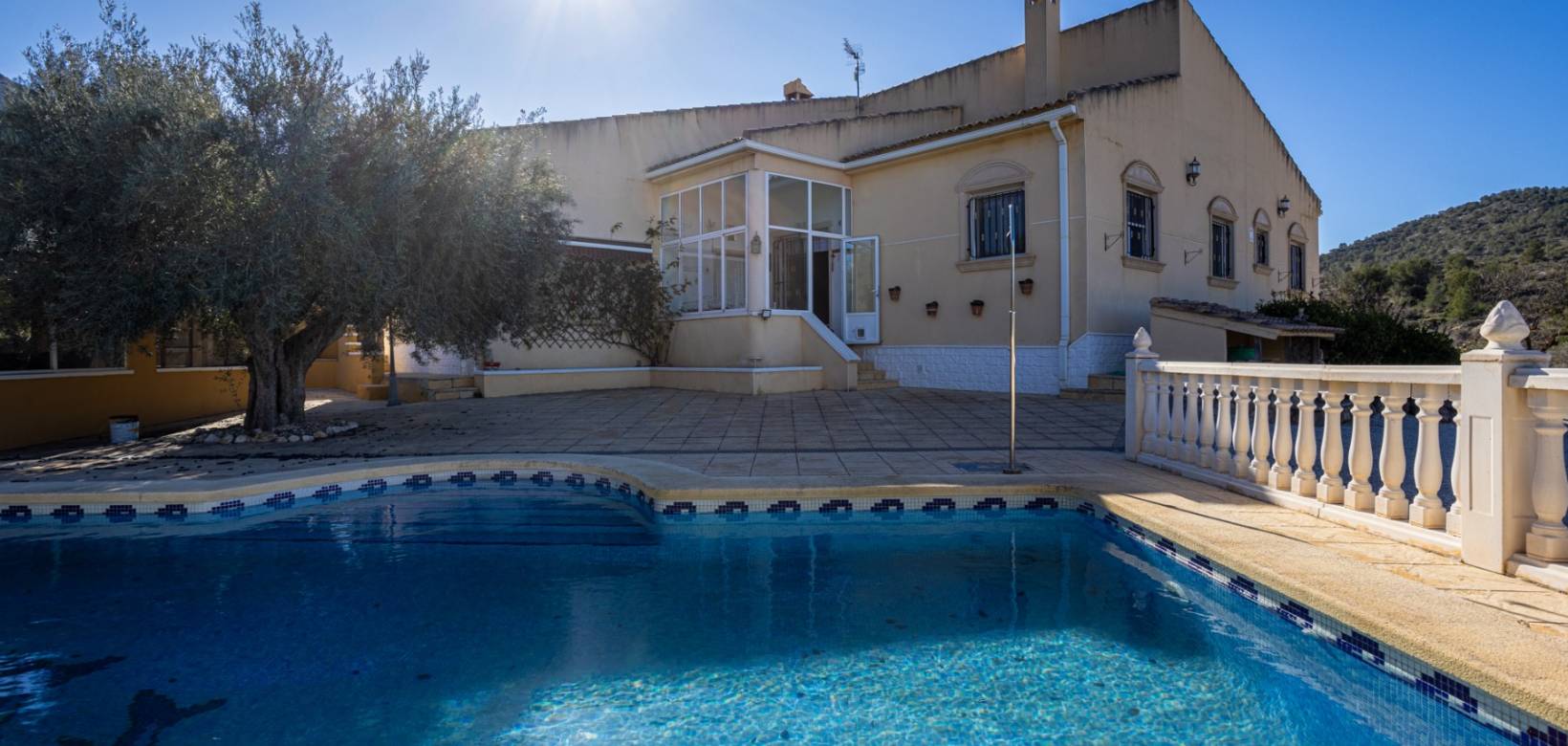 Resale - Villa - La Zarza