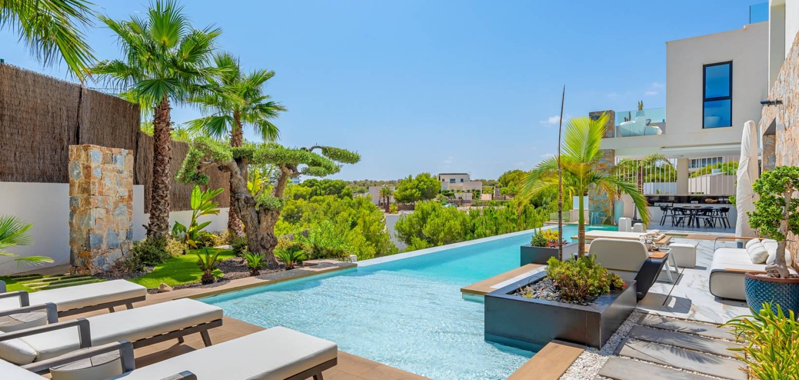 Resale - Villa - Las Colinas Golf Resort - Las Colinas Golf