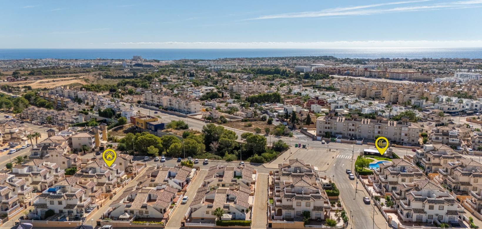 Resale - Villa - Lomas de Cabo Roig - Orihuela Costa