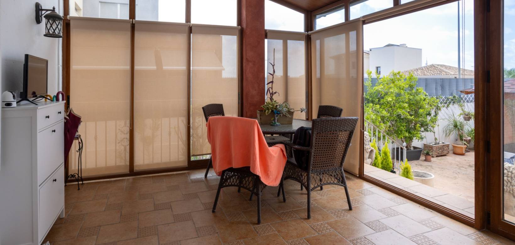Resale - Villa - Los Montesinos - La Herrada