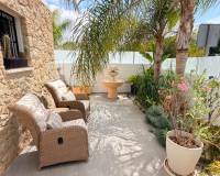 Resale - Villa - Los Montesinos - La Herrada