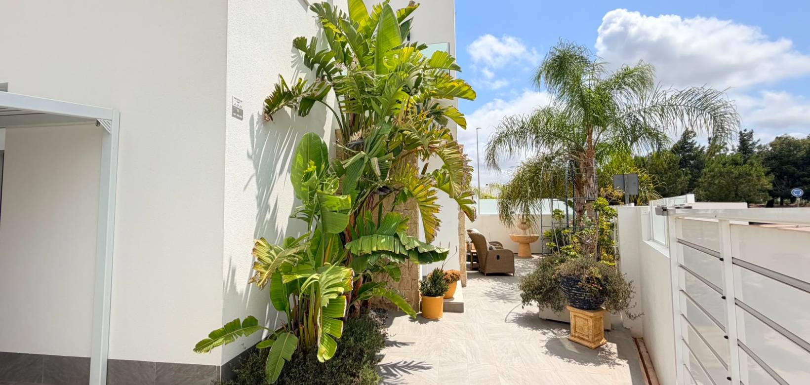 Resale - Villa - Los Montesinos - La Herrada