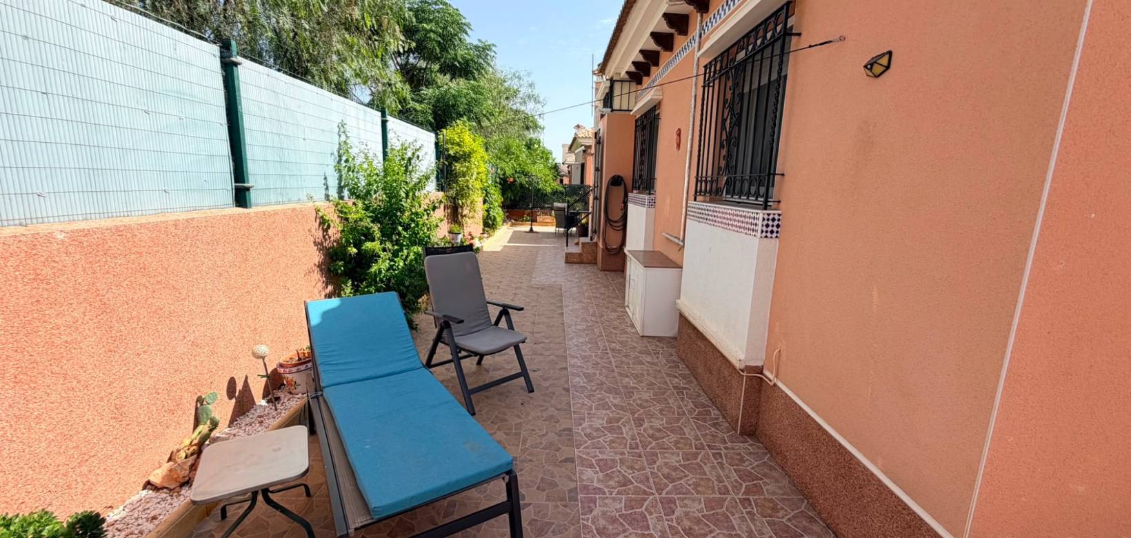 Resale - Villa - Los Montesinos - La Herrada