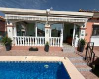 Resale - Villa - Los Montesinos - La Herrada