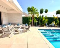 Resale - Villa - Los Montesinos - Los Montesinos - Urb. La Herrada