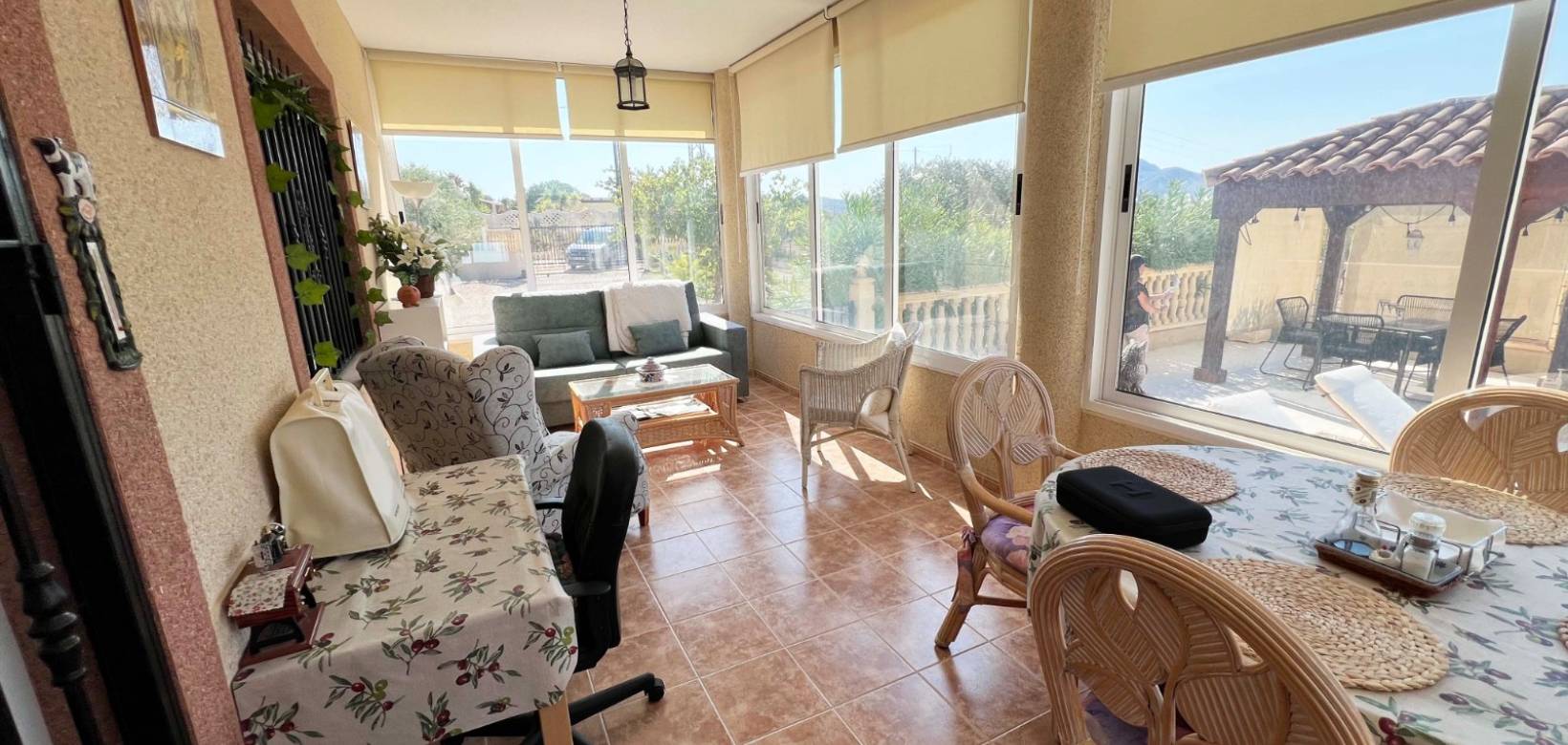 Resale - Villa - Macisvenda