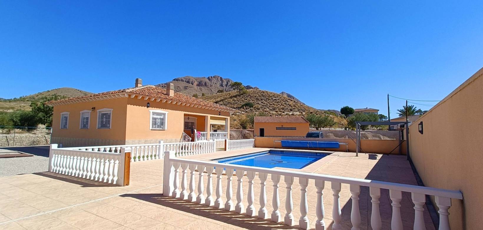 Resale - Villa - Macisvenda