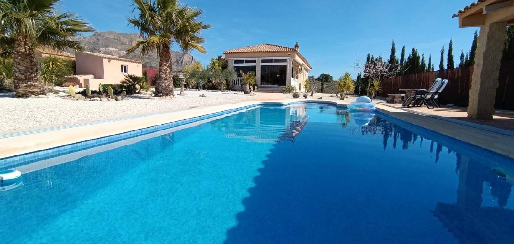 Resale - Villa - Macisvenda