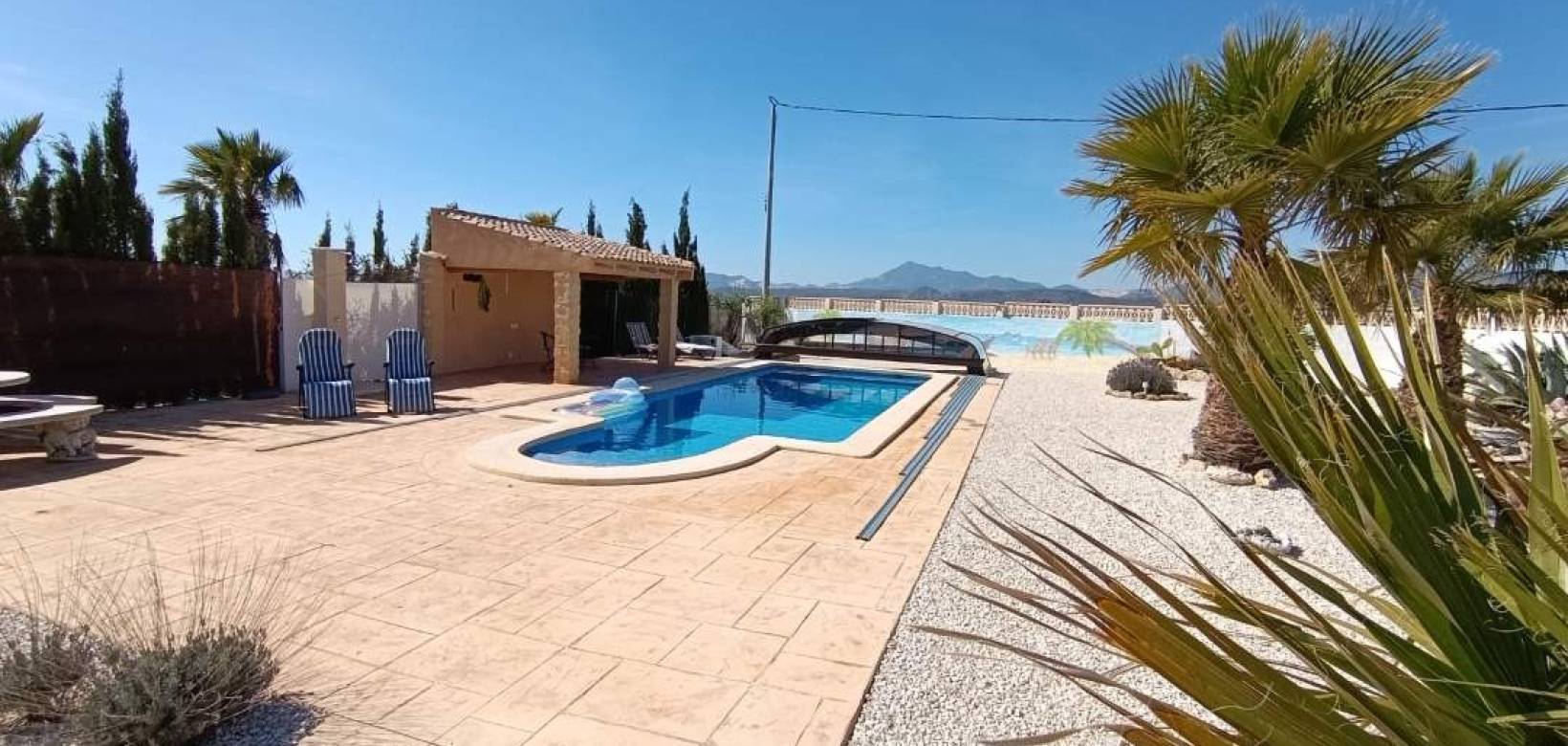 Resale - Villa - Macisvenda