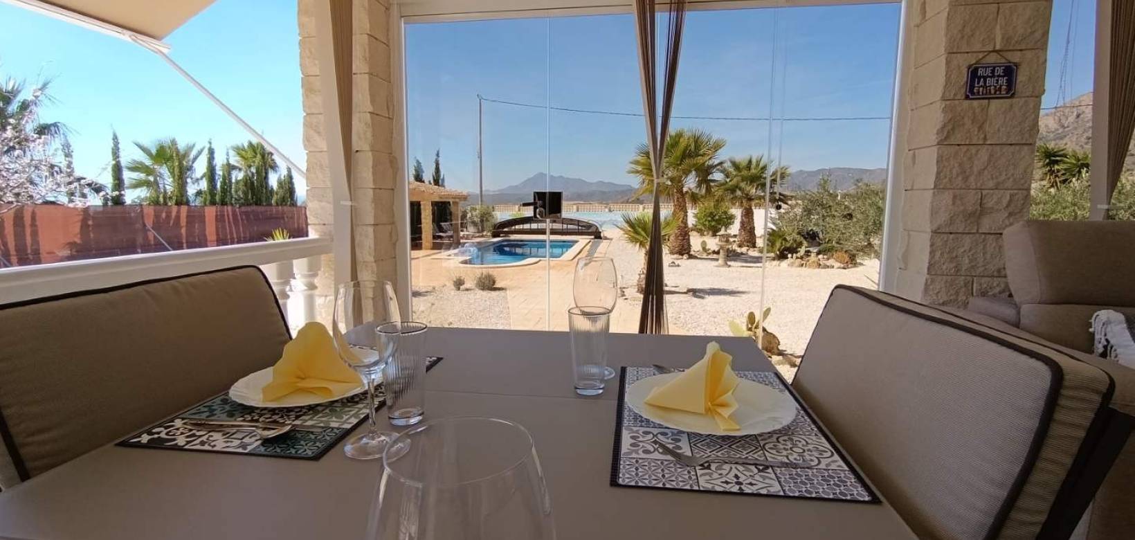 Resale - Villa - Macisvenda