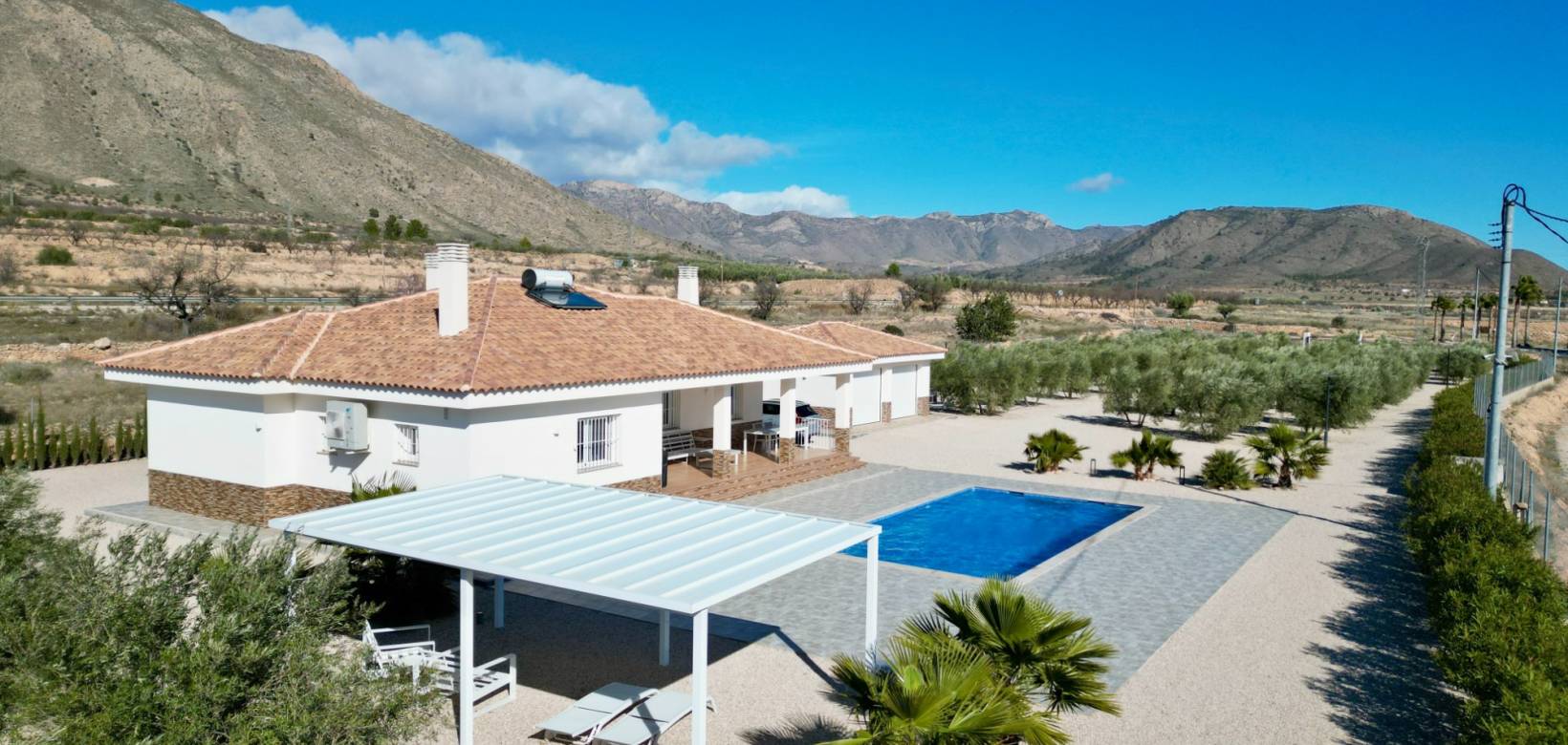 Resale - Villa - Macisvenda