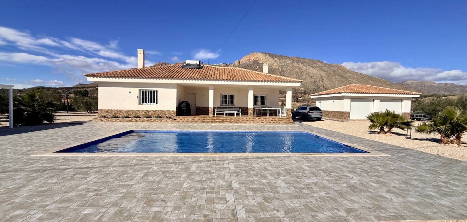 Resale - Villa - Macisvenda