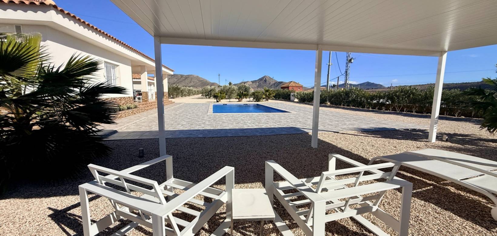 Resale - Villa - Macisvenda