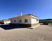 Resale - Villa - Macisvenda