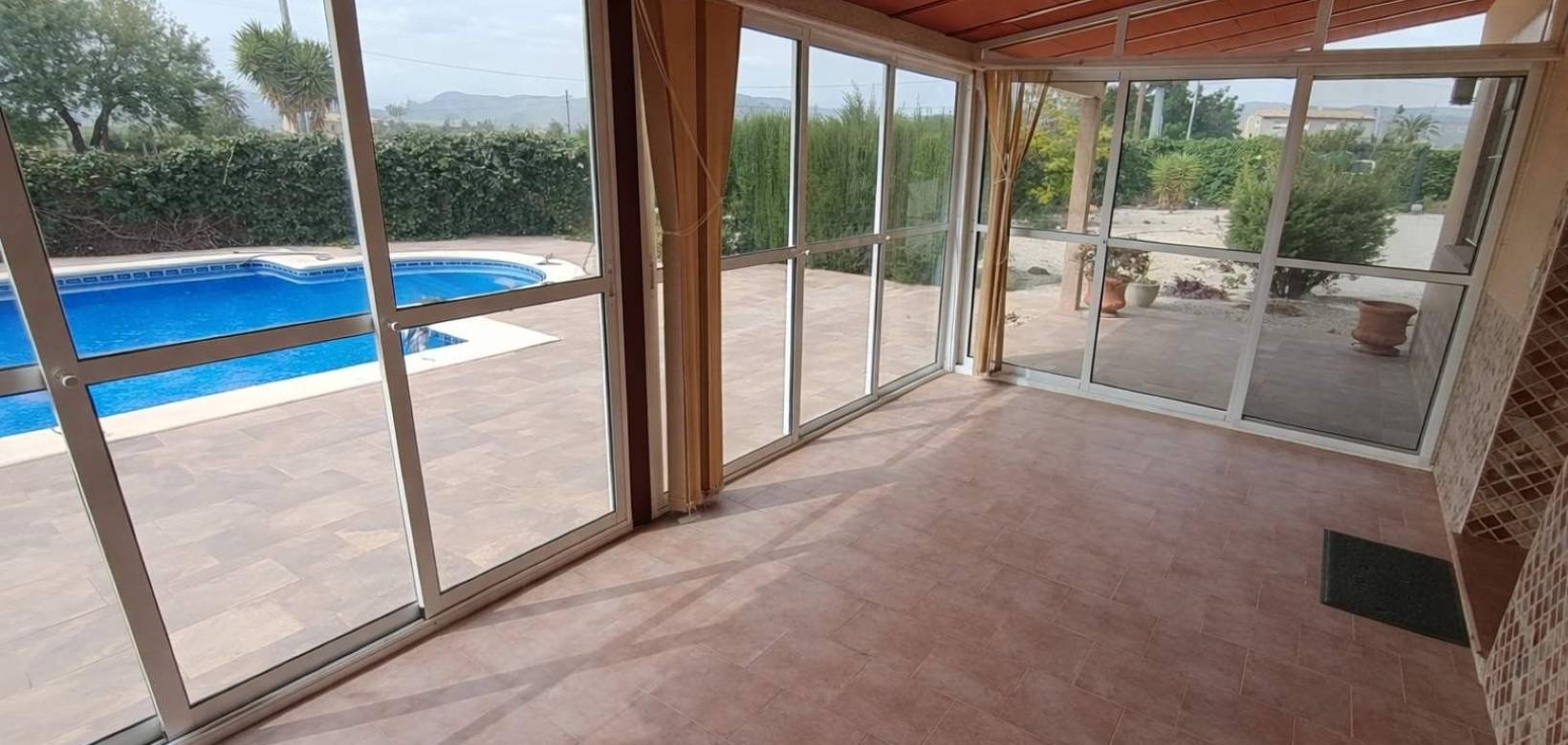 Resale - Villa - Macisvenda