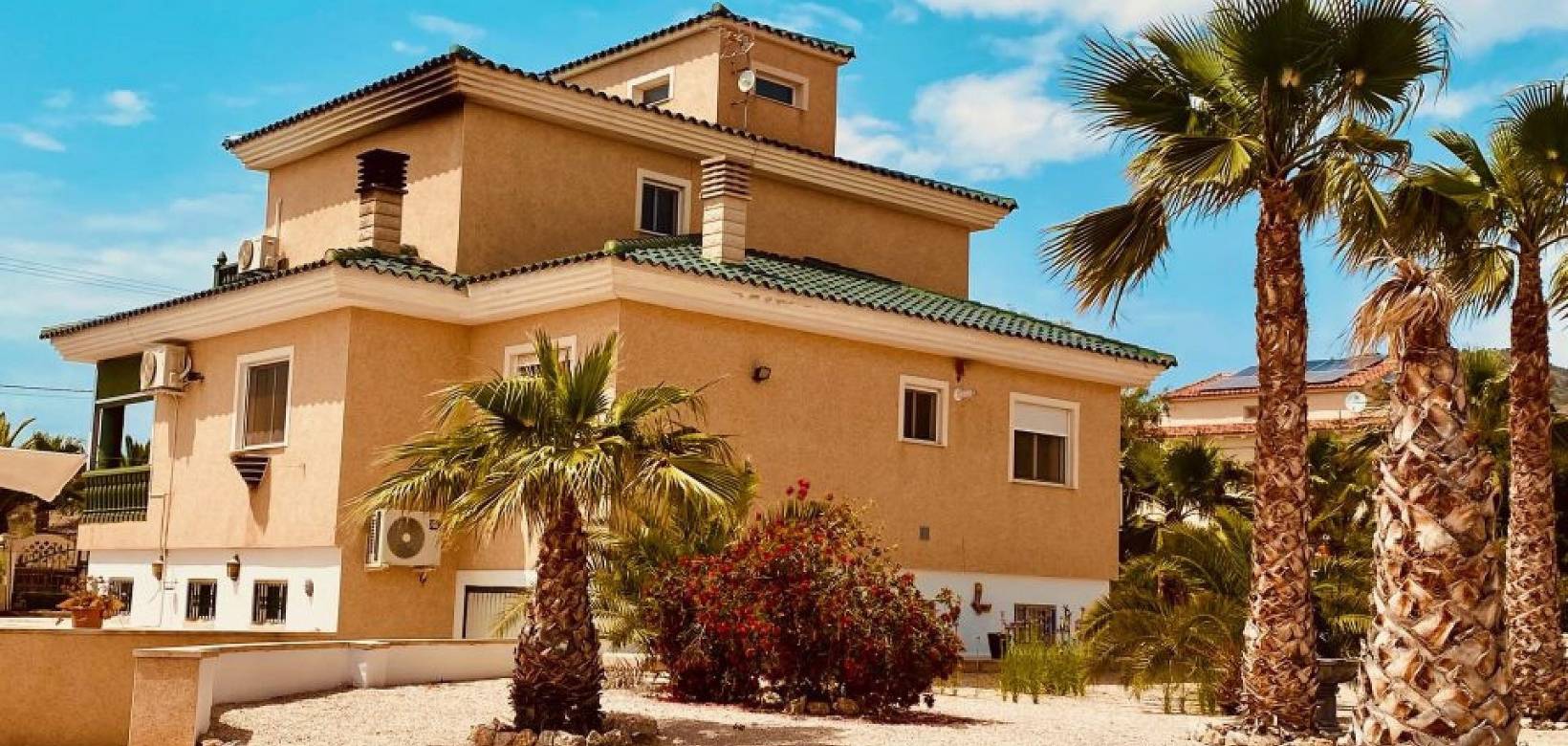 Resale - Villa - Macisvenda