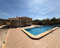 Resale - Villa - Macisvenda