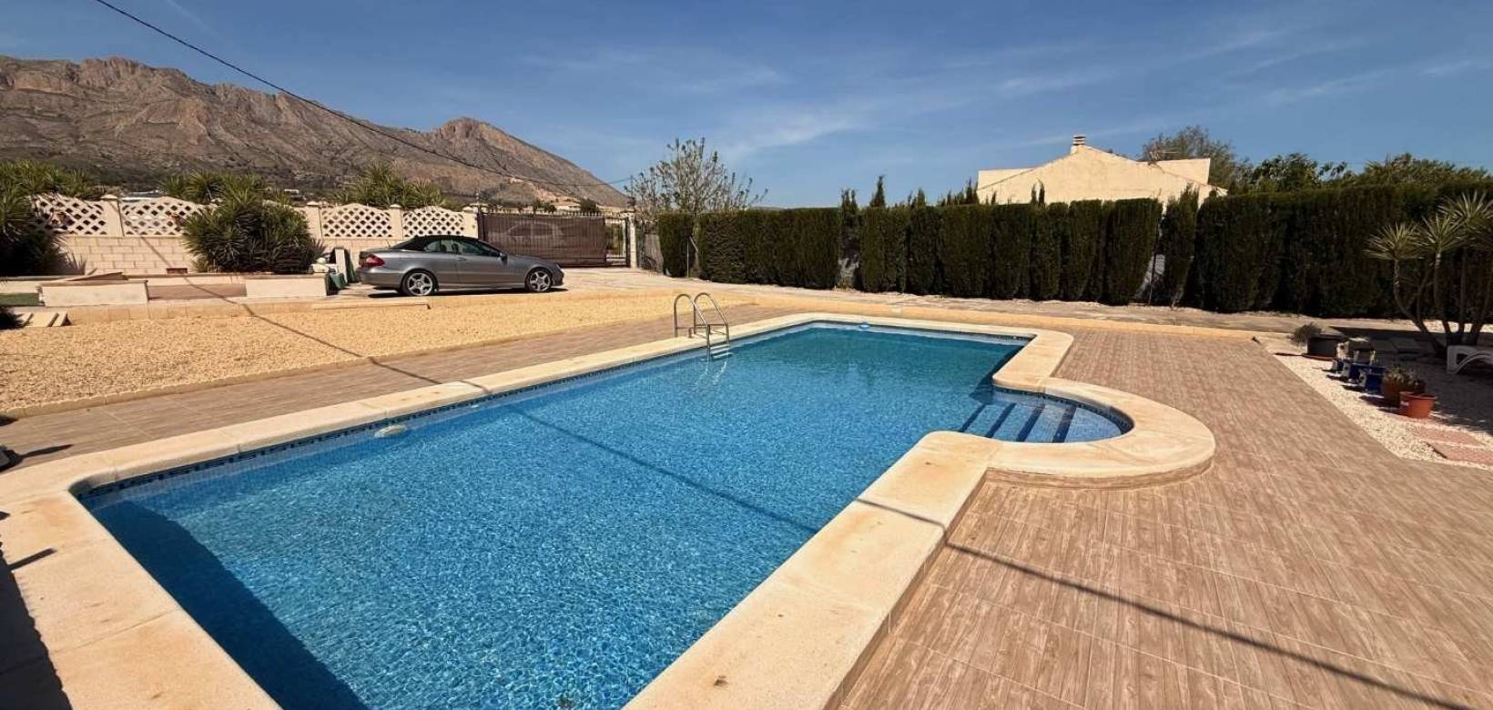Resale - Villa - Macisvenda