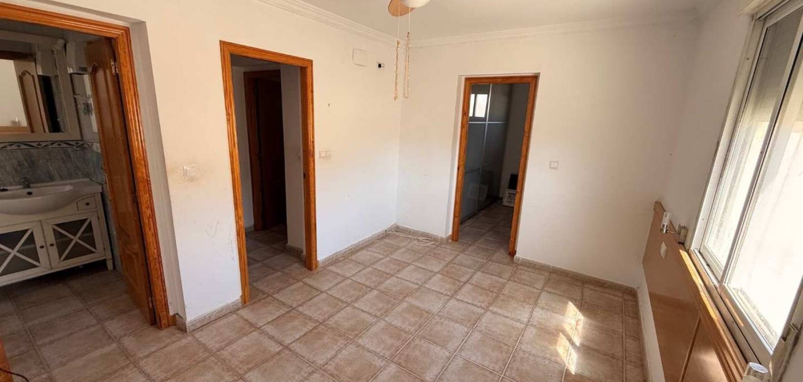 Resale - Villa - Macisvenda