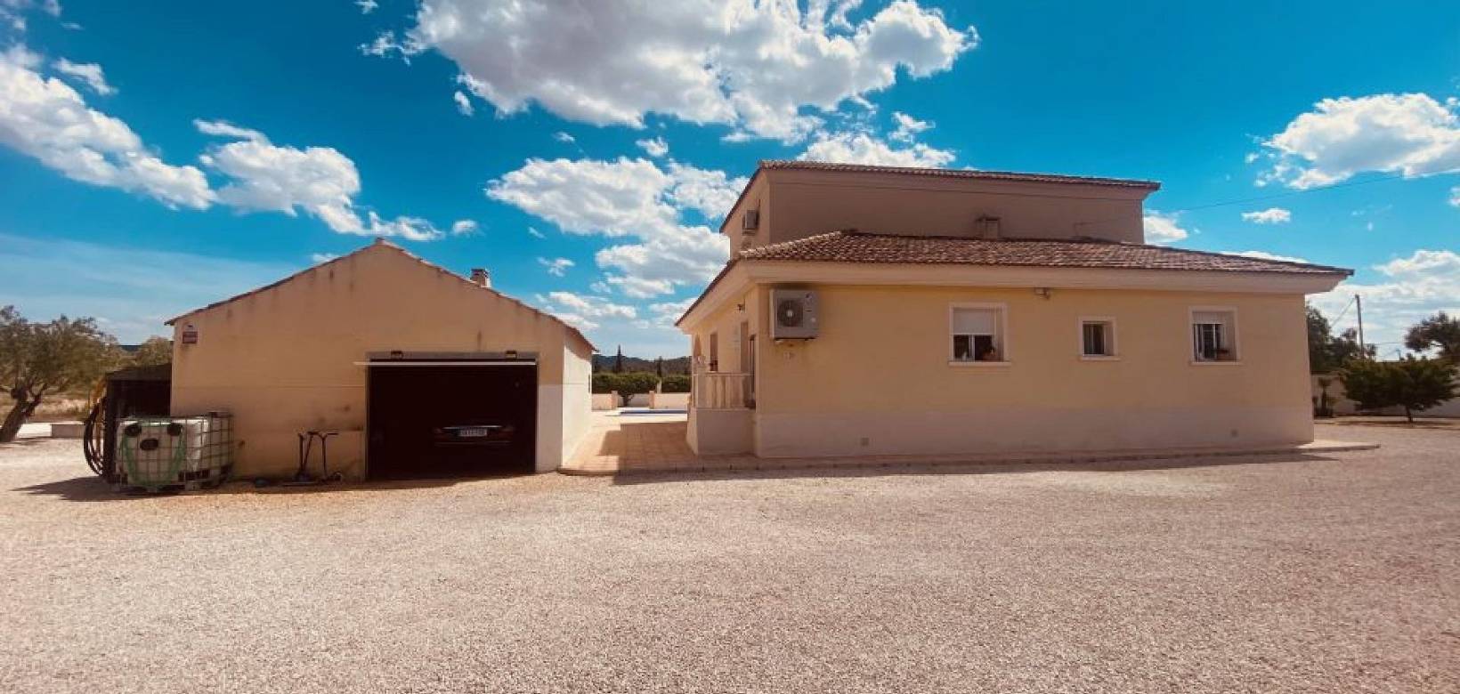 Resale - Villa - Macisvenda