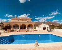 Resale - Villa - Macisvenda