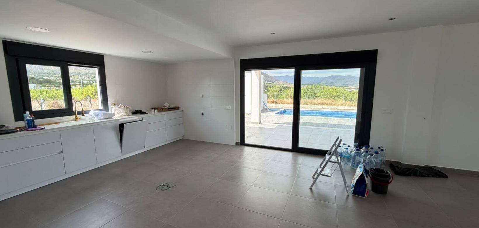 Resale - Villa - Macisvenda