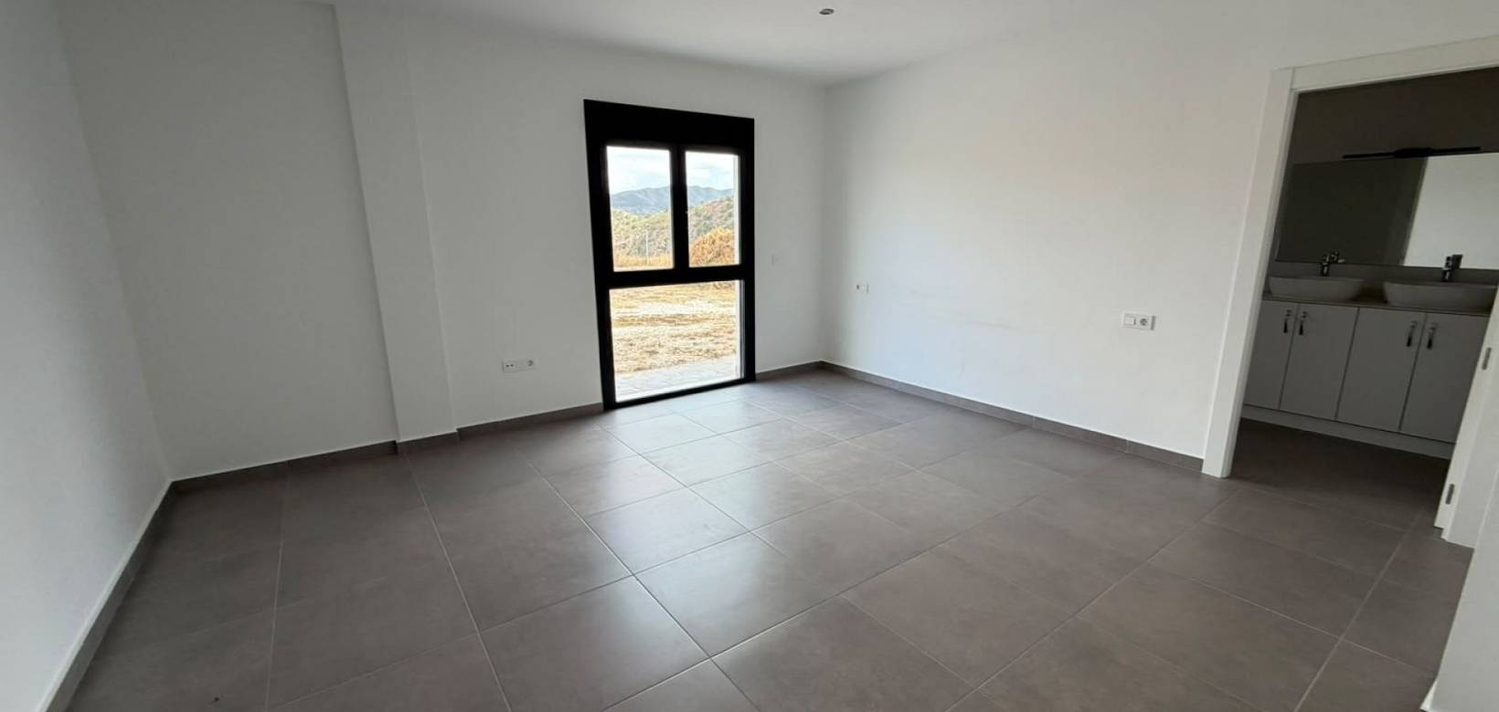 Resale - Villa - Macisvenda
