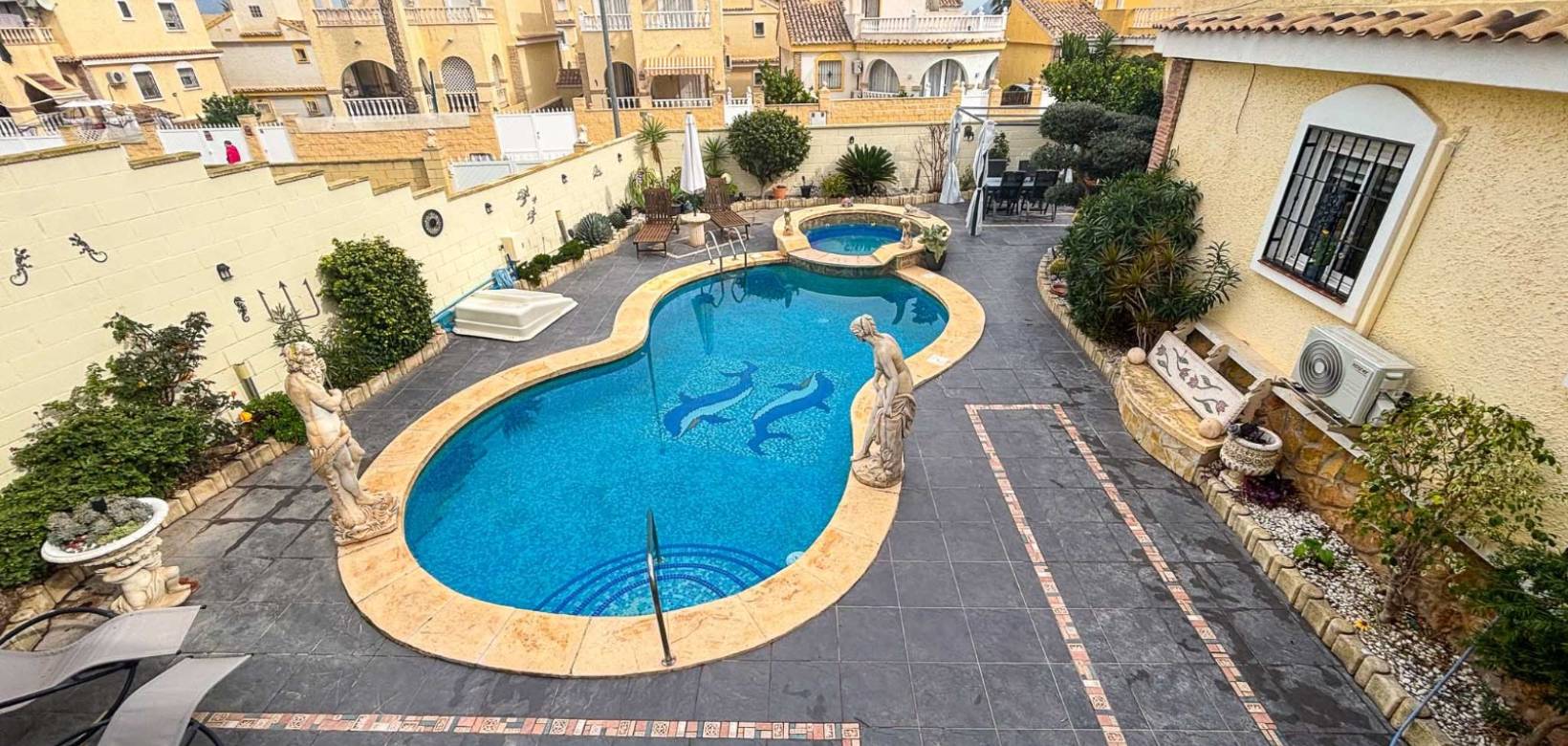 Resale - Villa - Monforte del Cid