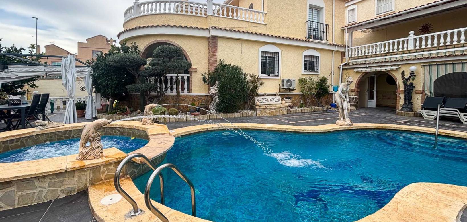 Resale - Villa - Monforte del Cid