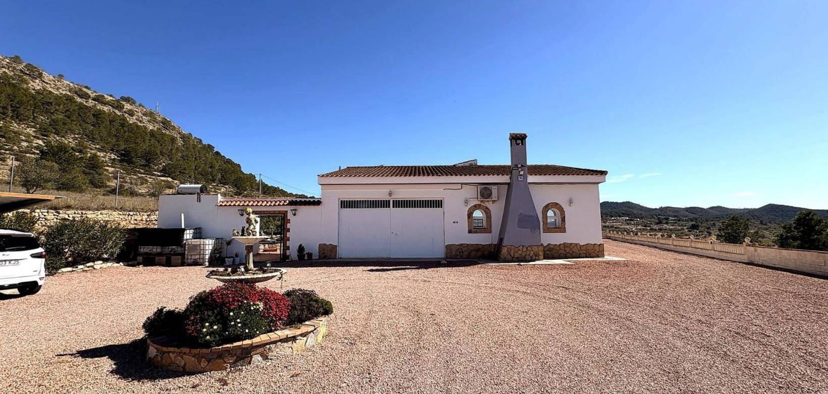 Resale - Villa - Monovar