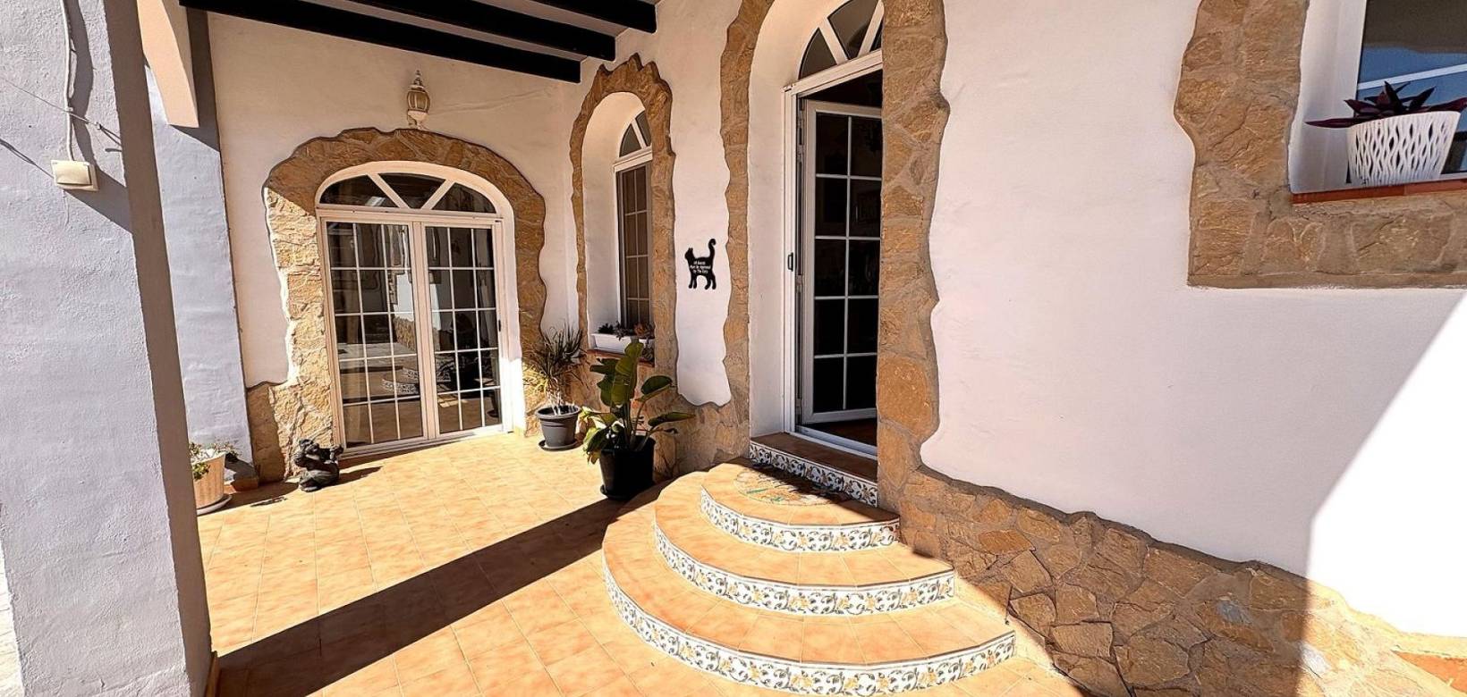 Resale - Villa - Monovar