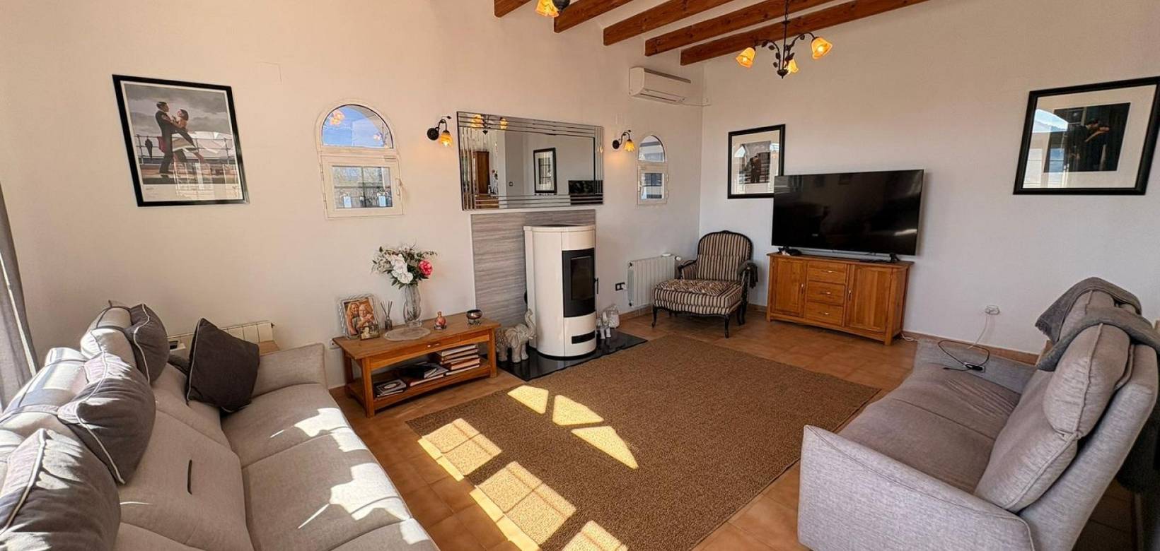 Resale - Villa - Monovar