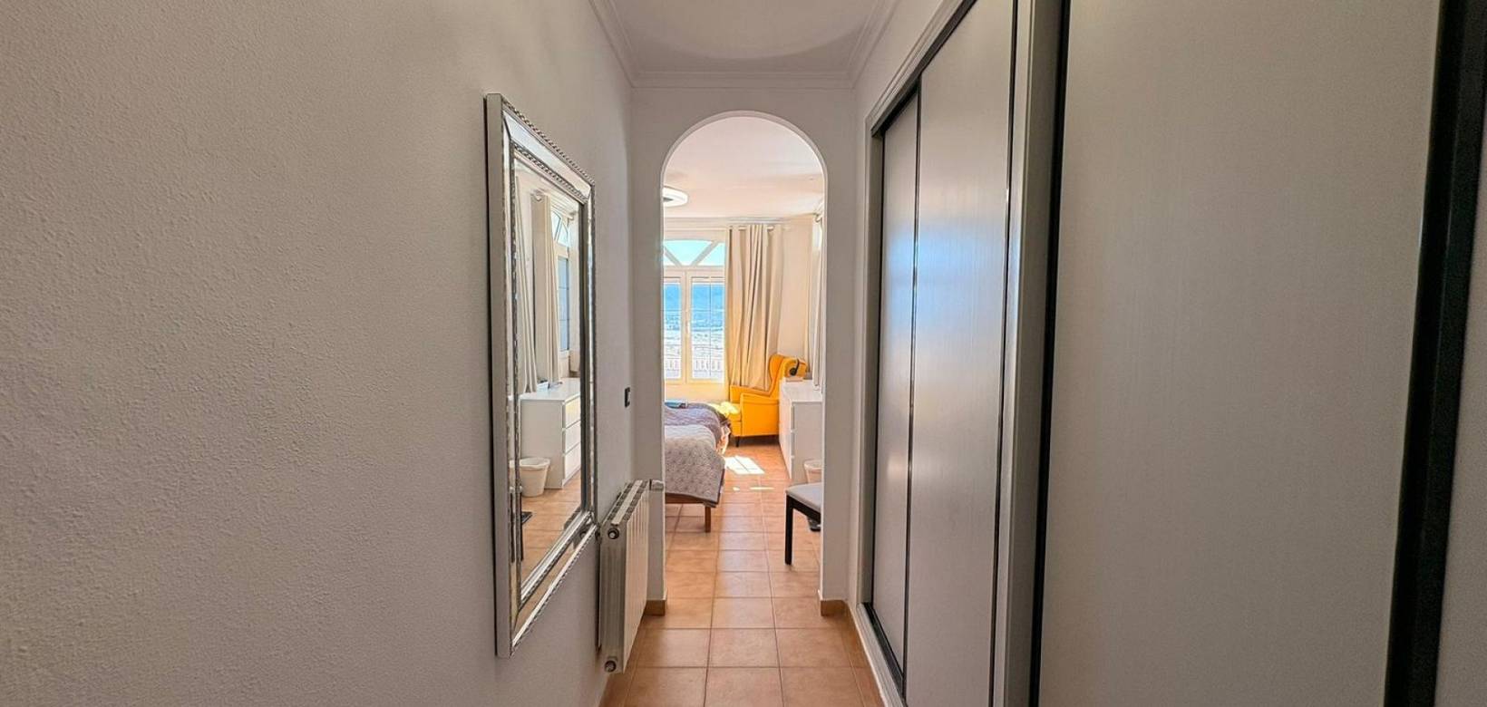 Resale - Villa - Monovar