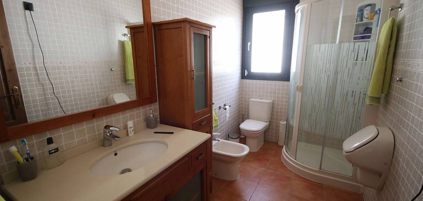 Resale - Villa - Petrer