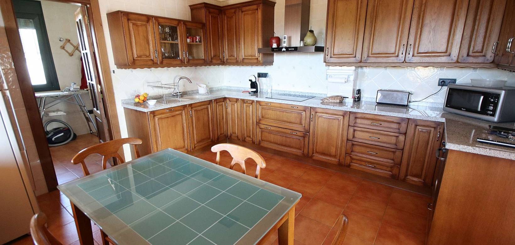 Resale - Villa - Petrer