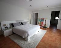 Resale - Villa - Petrer