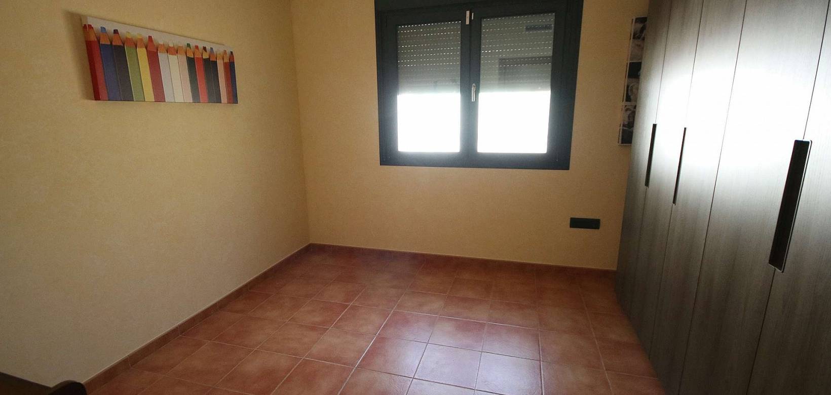 Resale - Villa - Petrer