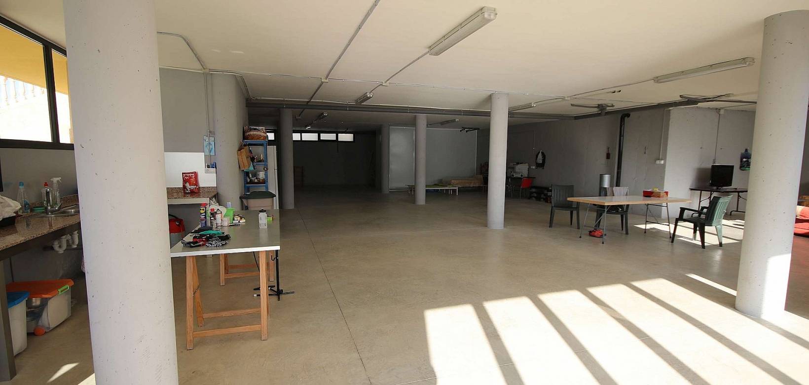 Resale - Villa - Petrer