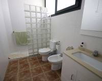 Resale - Villa - Petrer