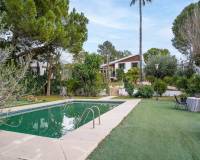 Resale - Villa - Petrer