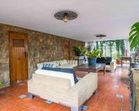 Resale - Villa - Petrer