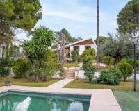 Resale - Villa - Petrer