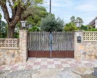 Resale - Villa - Petrer