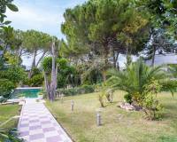 Resale - Villa - Petrer