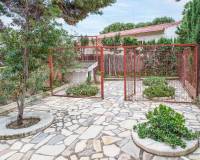 Resale - Villa - Petrer