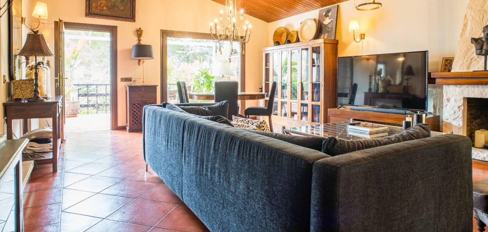 Resale - Villa - Petrer