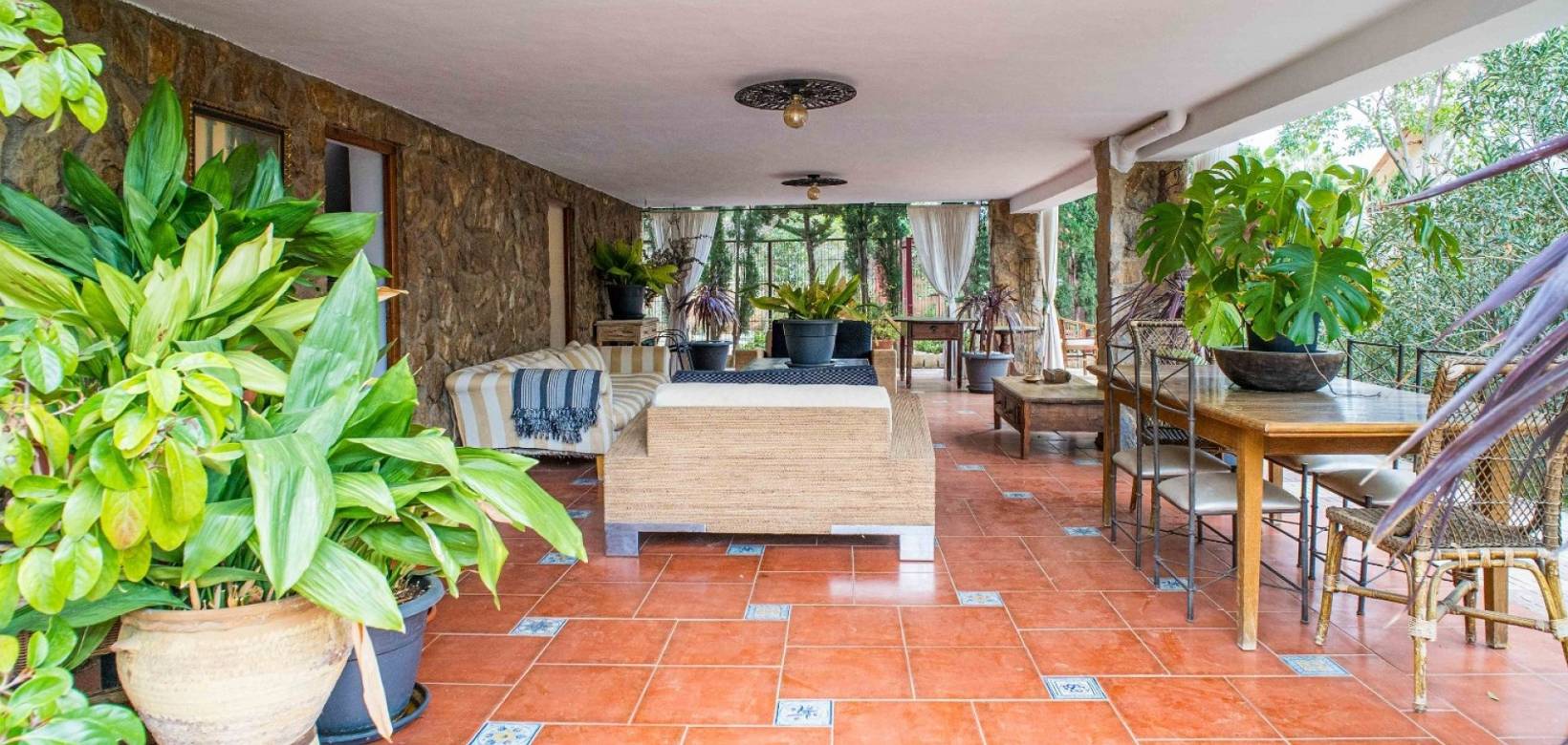 Resale - Villa - Petrer