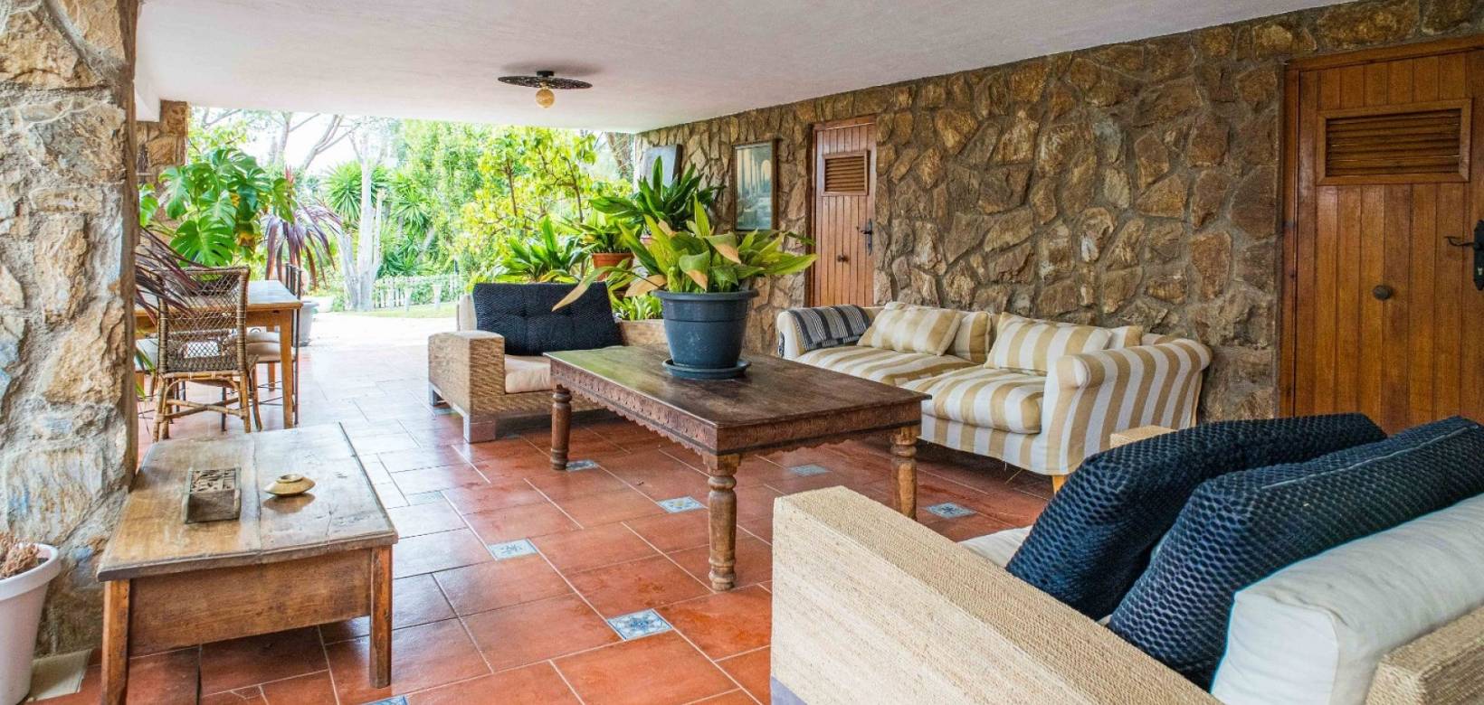 Resale - Villa - Petrer